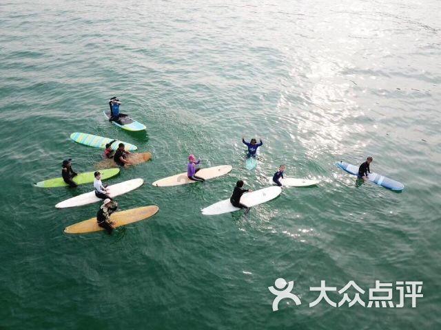 努涅斯本赛季各项赛事10个非点球进球+10助攻,五大联赛首人